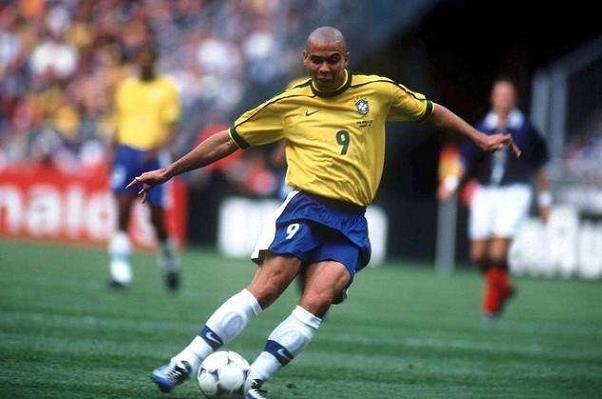 协防或堵截 协防或堵截